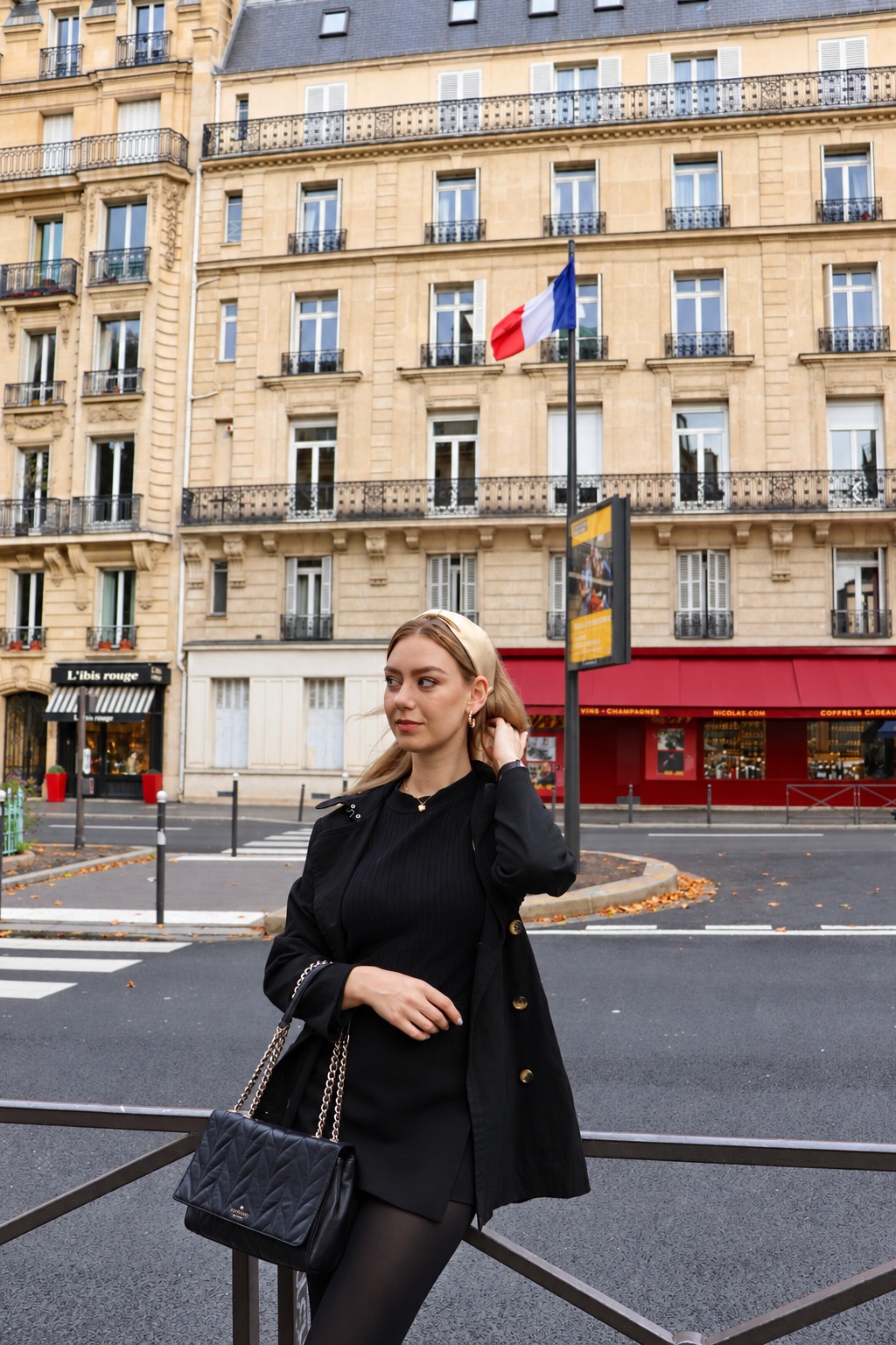 PARIS, MON AMOUR — 3
